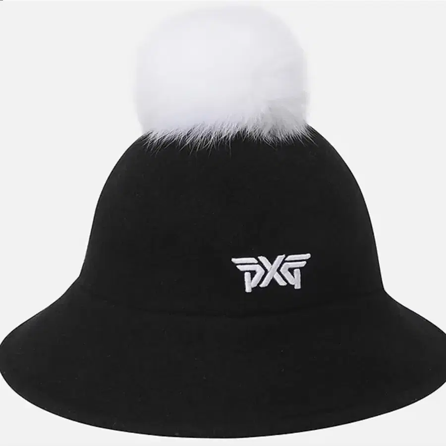 [새상품, 정품] PXG 여성 니트 버킷햇 블랙 (화이트 퍼방울) FREE (정가 179,000원)