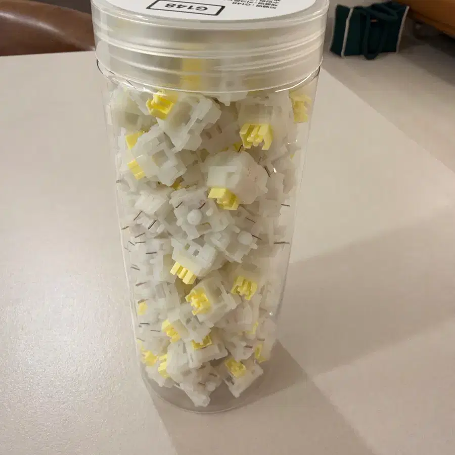키크론 K 저소음 바나나축 스위치 110pcs (미사용) 판매합니다.