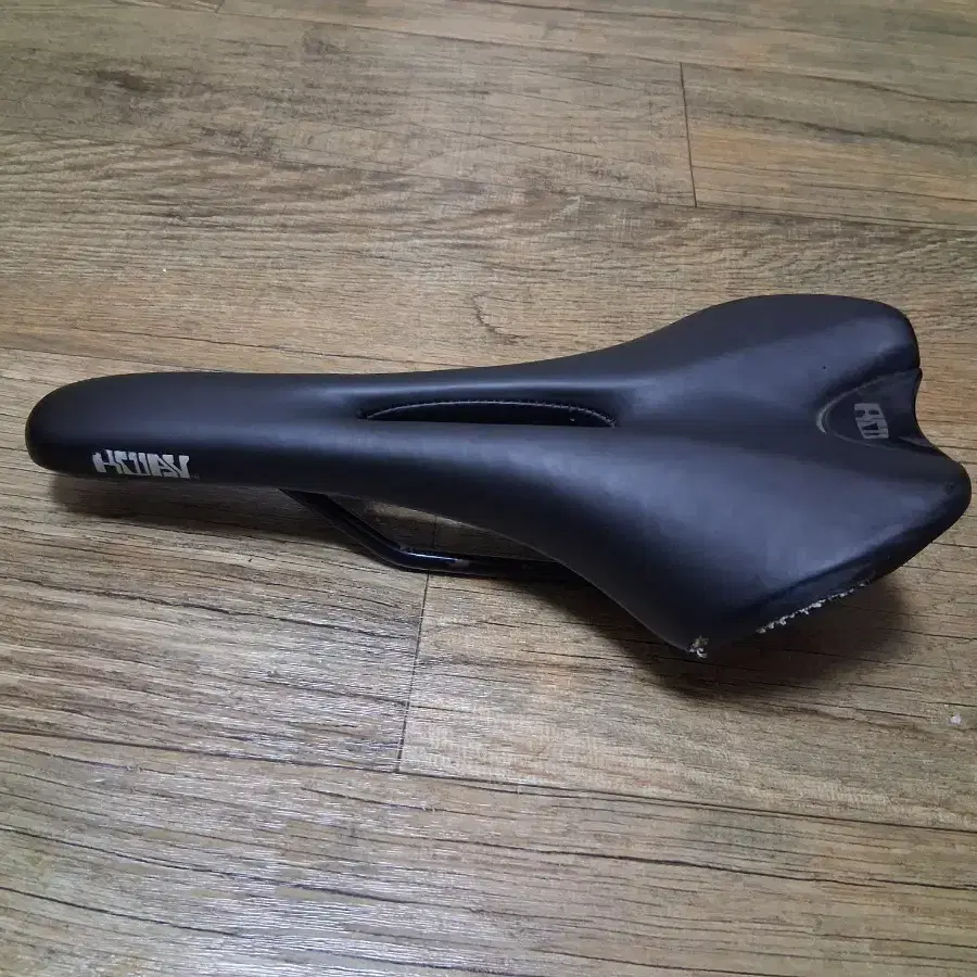 라이더스웨이 안장