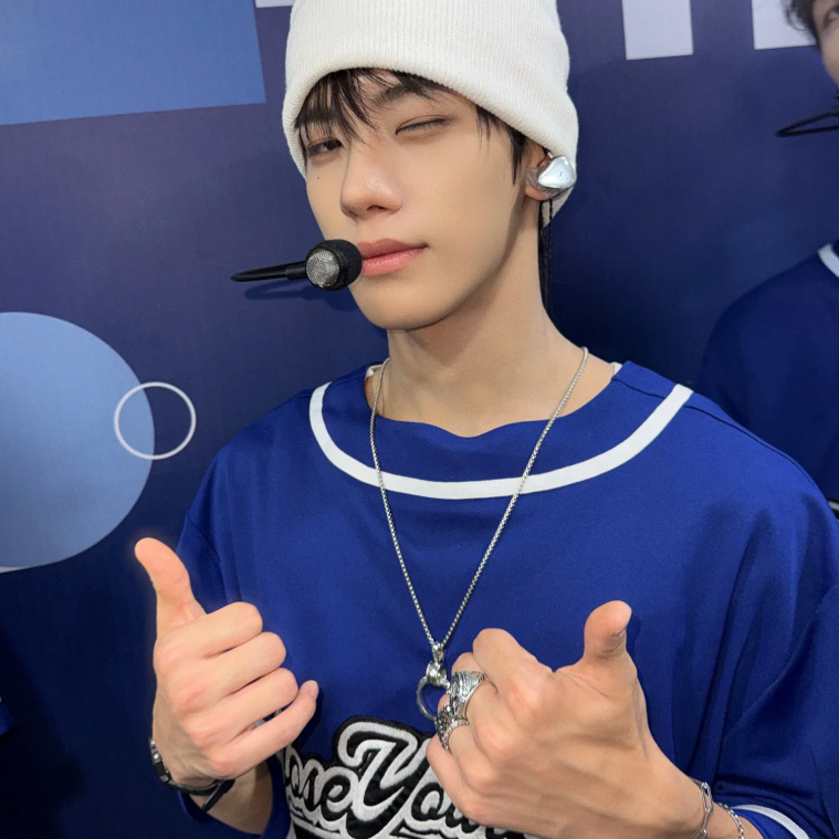 [클로즈 유어 아이즈] 아이즈 클립 팔찌 장여준 협찬