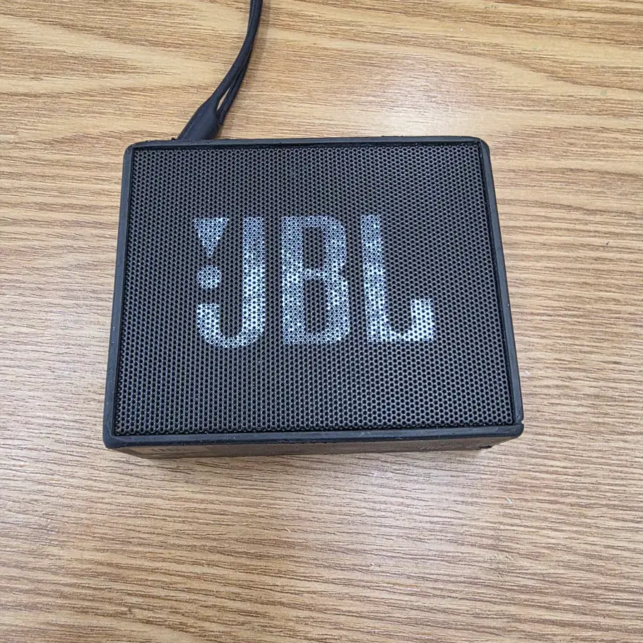 JBL GO 컴팩트 블루투스 스피커 판매합니다