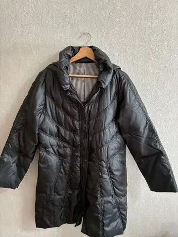 ROSIEE 다운 코트 블랙 M 사이즈