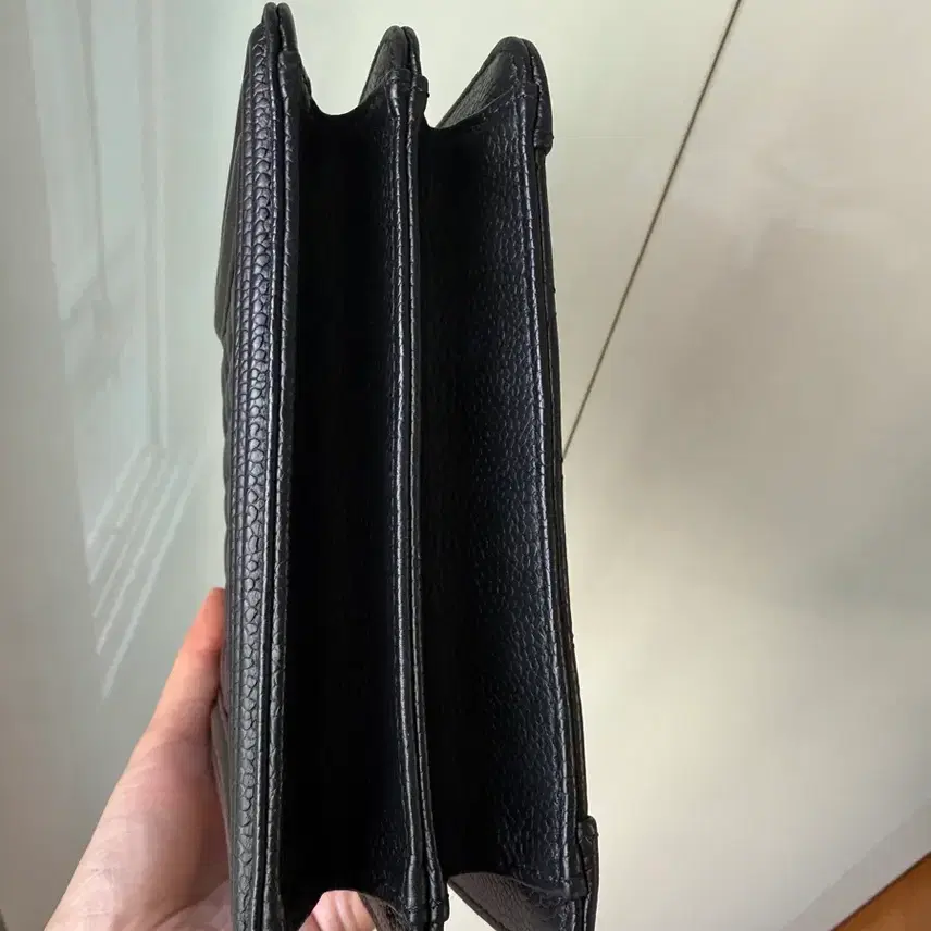 샤넬 캐비어 보이샤넬 플랩 블랙 금장 사진 5