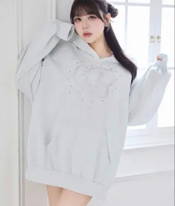 BelleCharme Glitter Heart Logo Pullover