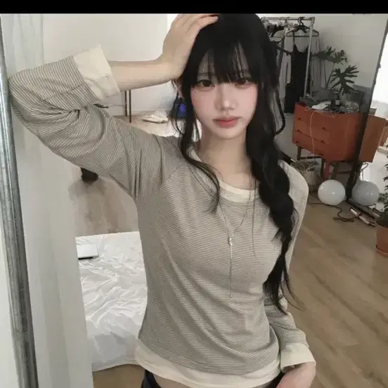 스트라이프 레이어드 티셔츠 베이지