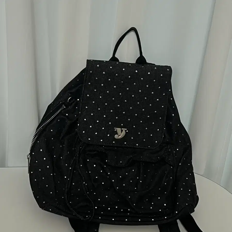 여밈 가방 mini day backpack (star black)