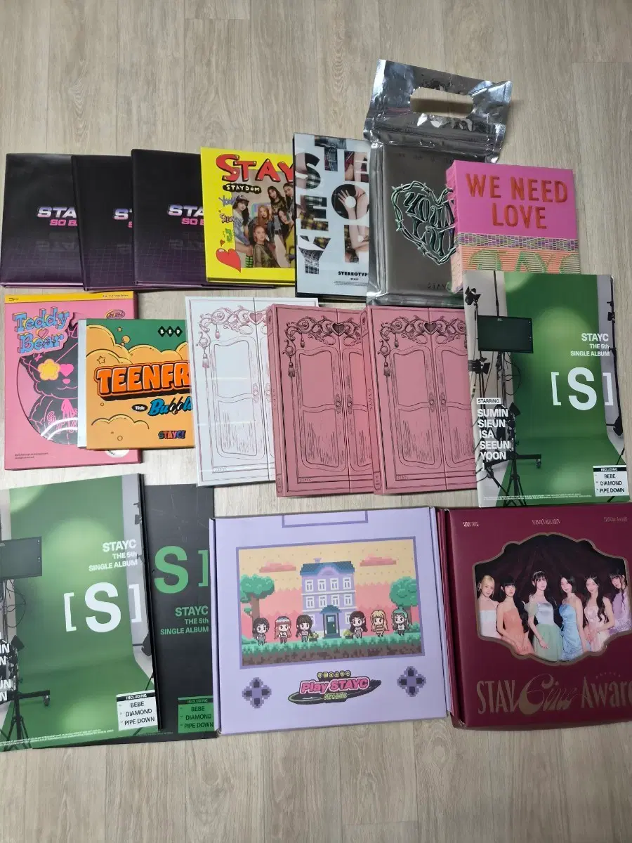 Stayc album, season's greetings collection