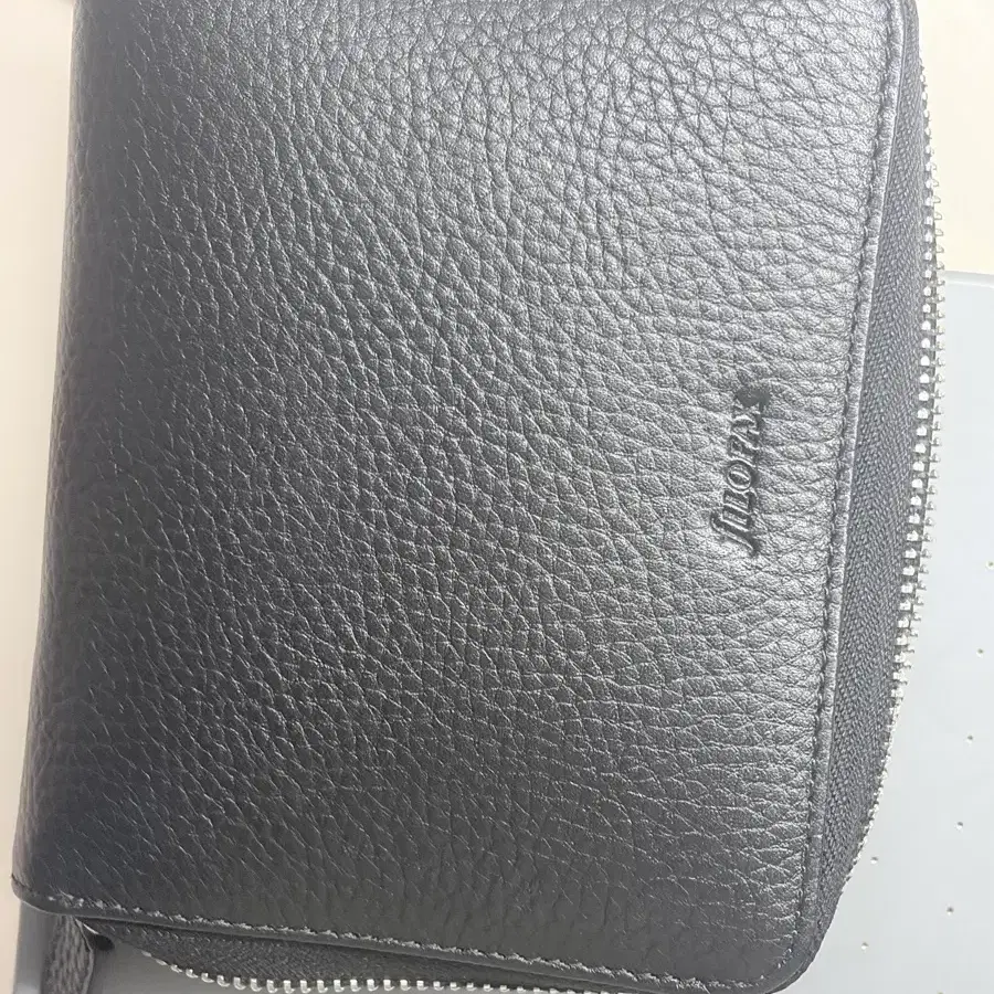 파일로팩스 노퍽 zip 블랙 A7