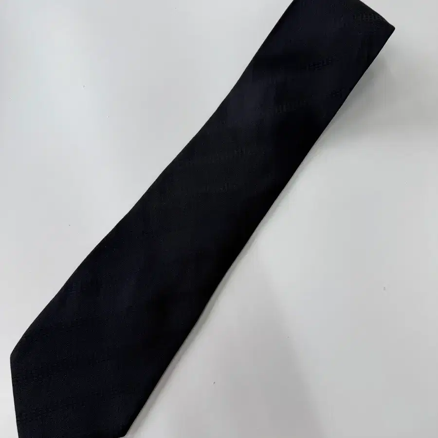 블랙 패턴 실크 넥타이 9.5cm