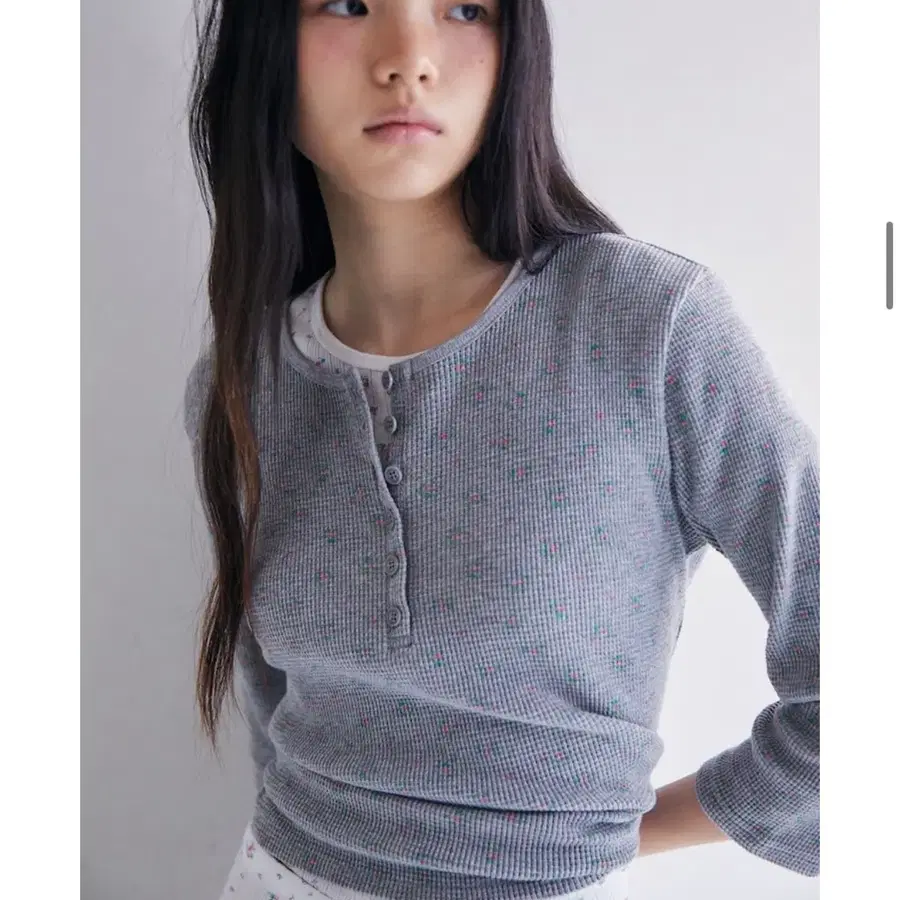 TheAperture 디애퍼처 에디 탑 헨리넥