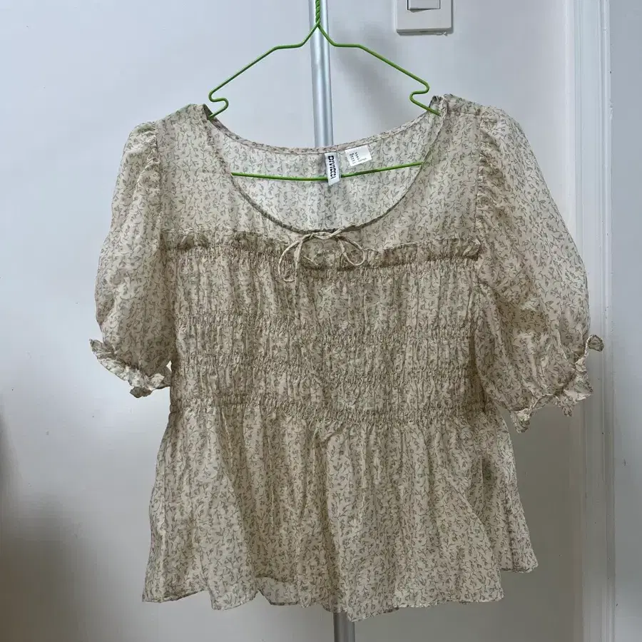 H&M 쉬폰 블라우스 플로럴 패턴