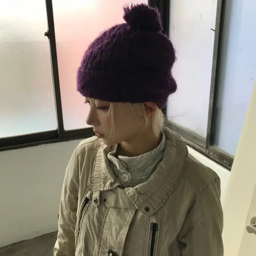 빈티지 퍼플 버튼 방울 니트 모자