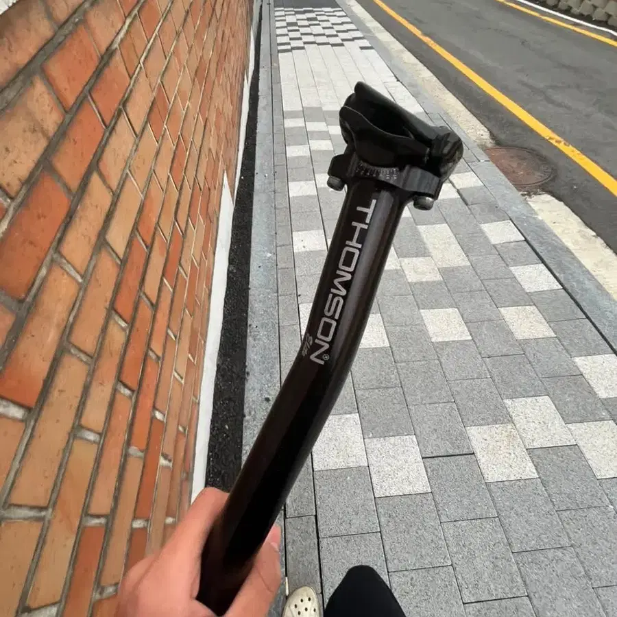 탐슨 셋백 노커팅 안장셋 판매