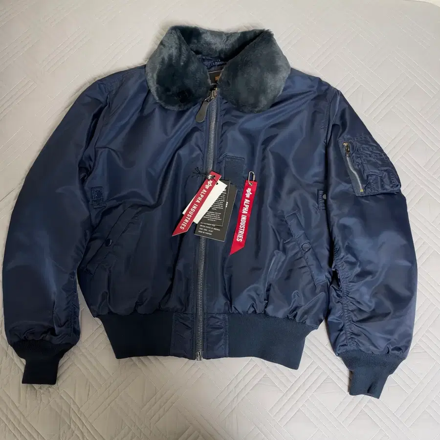 알파인더스트리 B-15 (XL)