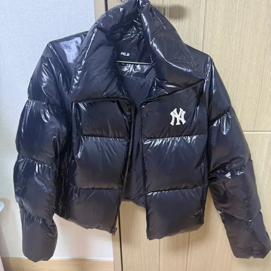 Mlb 유광크롭패딩