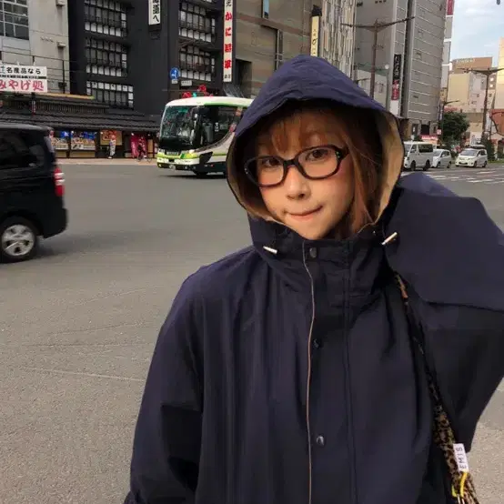 아와이 치토 배색 후드 자켓
