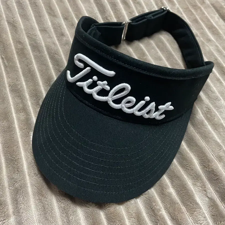 타이틀리스트 뉴에라 썬캡 블랙