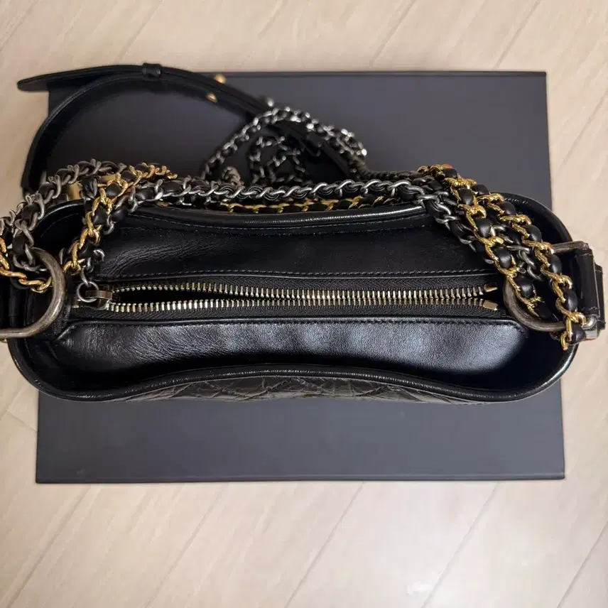 샤넬 가브리엘 호보백 스몰 블랙 A91810 사진 7