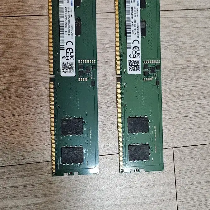 삼성 DDR5 8GB 5600 2개