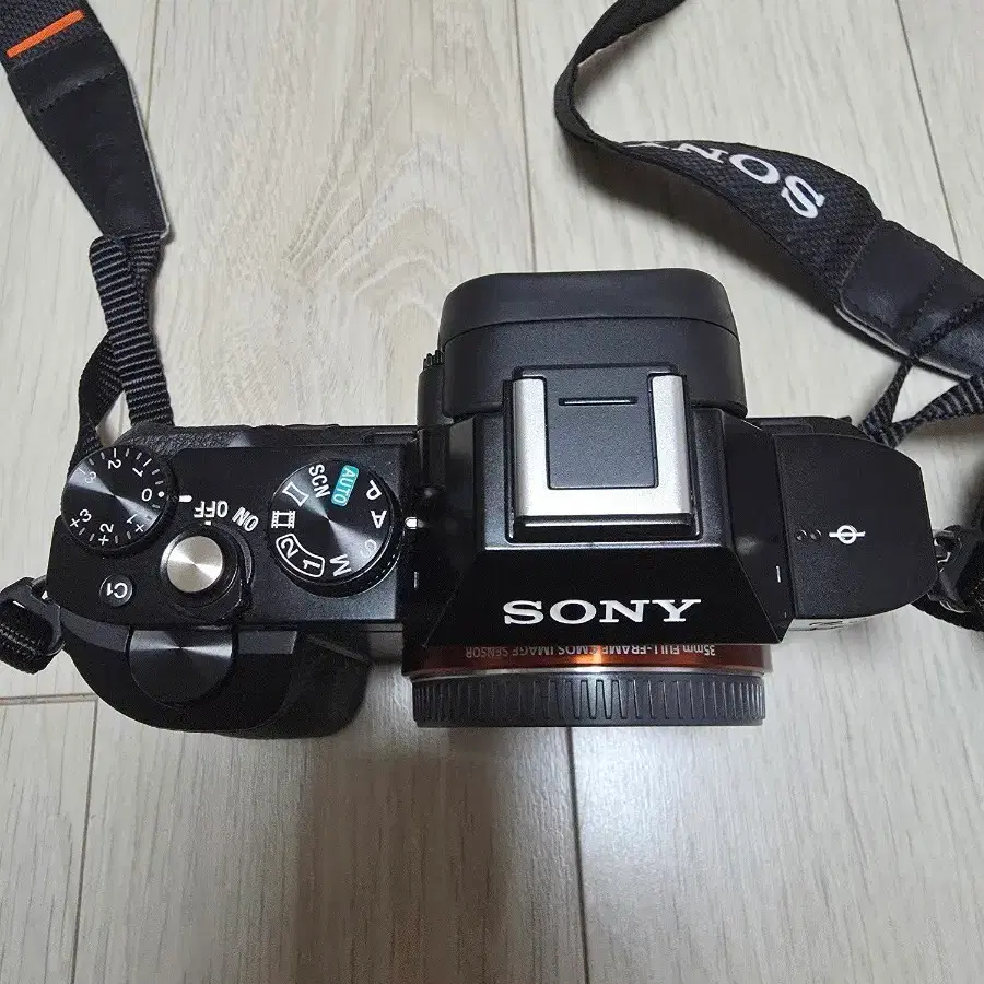 초A급/4천컷] 소니 A7 풀프레임 카메라 + 번들렌즈 + 자이스 뚜잇 12mm 광각렌즈 팝니다
