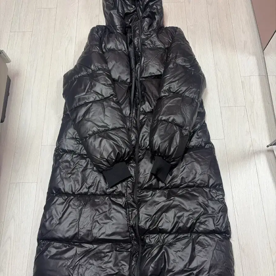 블랙 롱패딩