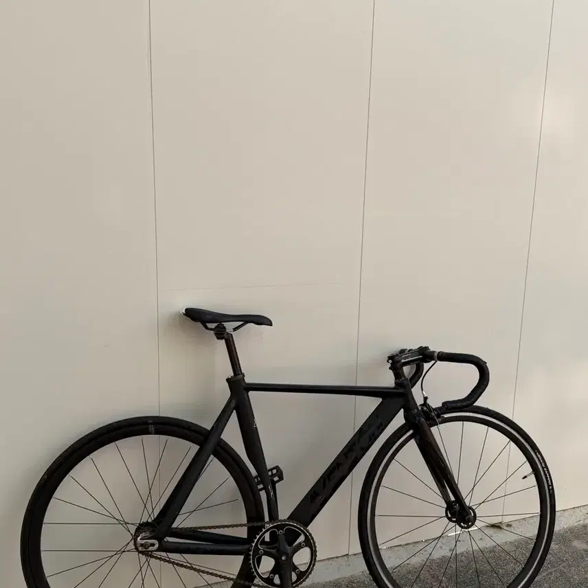 アベントン ピクシー 自転車