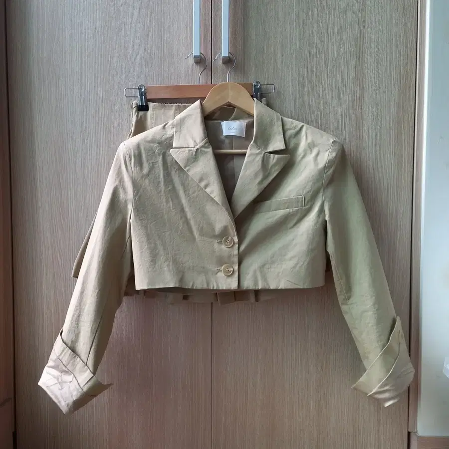 크롭 자켓 스커트 셋업 (camel beige)