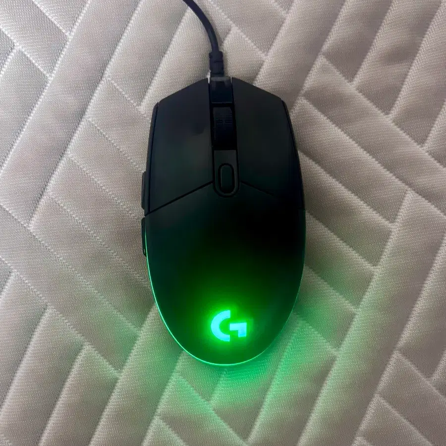 로지텍 G102 게이밍마우스