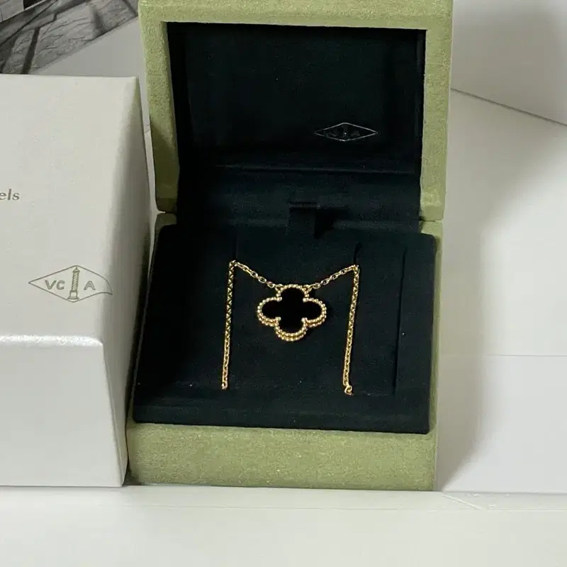 반클리프 아펠 빈티지 알함브라 오닉스