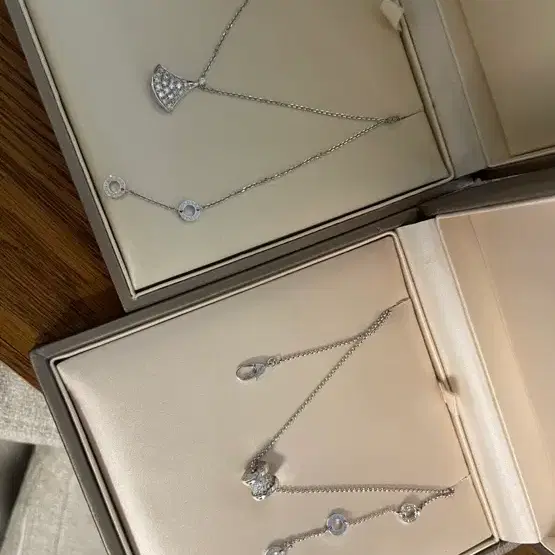 불가리 비제로원 미니파베 화이트골드 사진 7