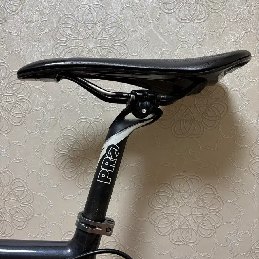 시마노 프로 터닉스 안장 팝니다