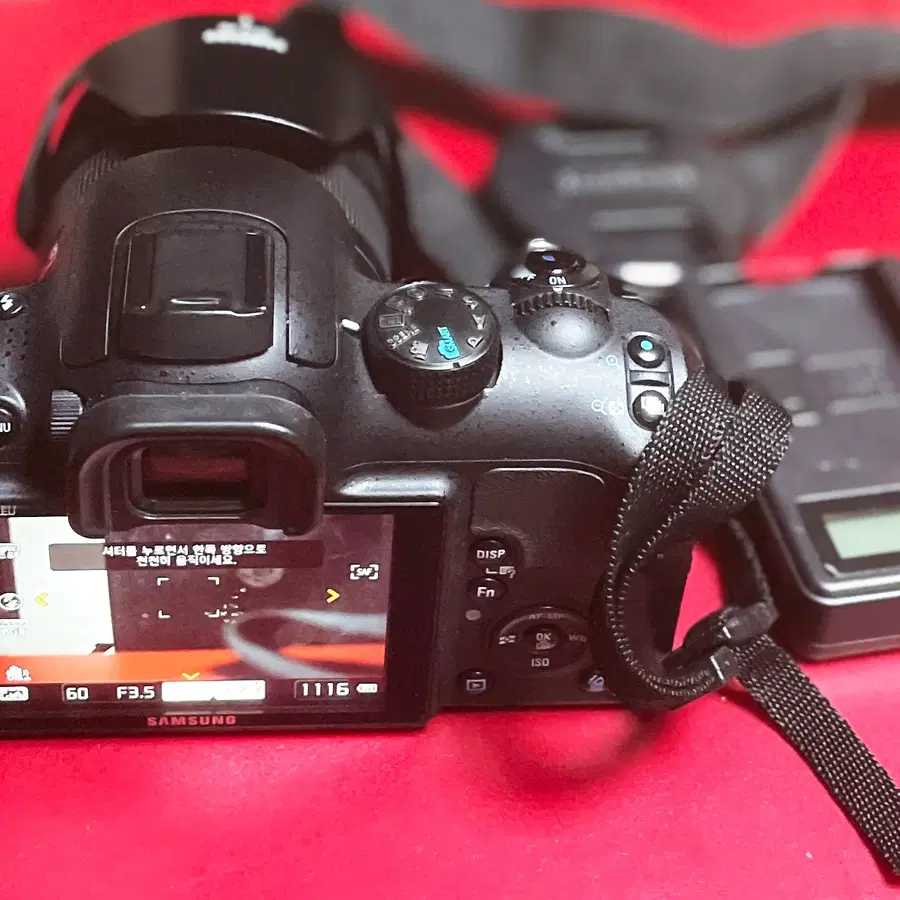 디카 삼성 nx11 미러러스 카메라 팝니다