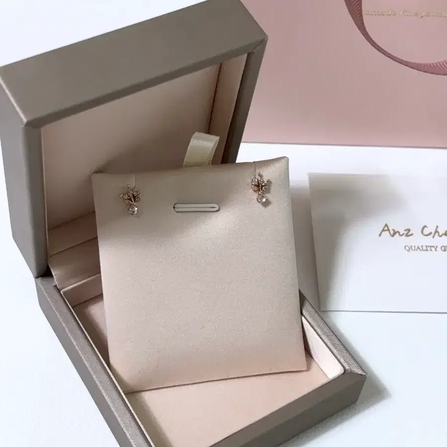앙즈케미스트리 ANZ CHEMISTRY Artemis Diamond Earrings 아르테미스 다이아몬드 귀걸이 판매