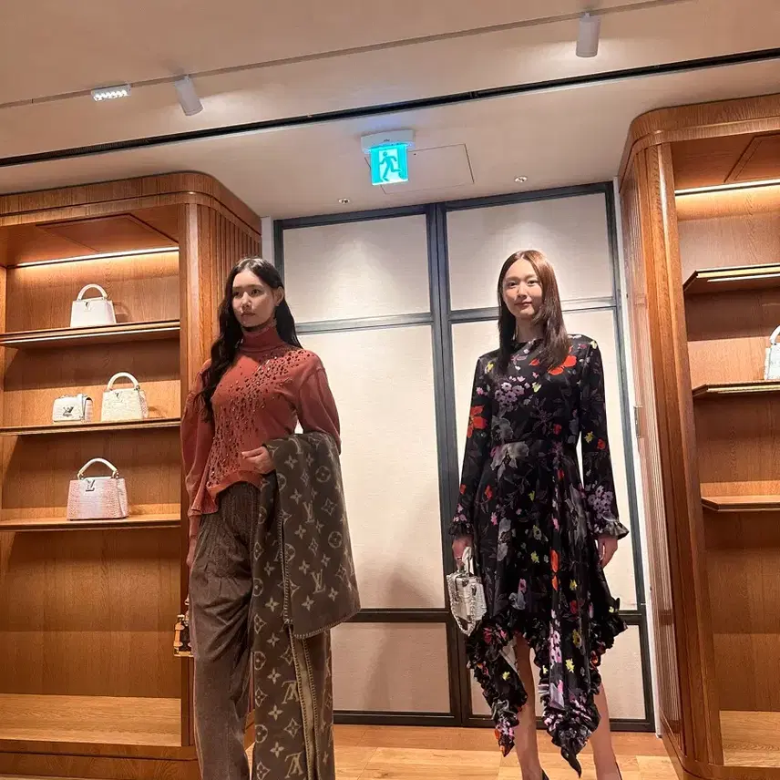 루이비통 25FW 쇼라인 쇼피스 하이넥 탑 36 사진 2