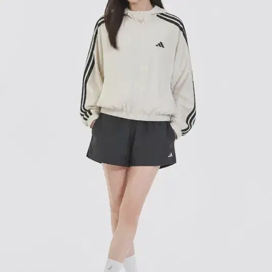 아디다스 화이트 여자 M 집업 자켓 O7421