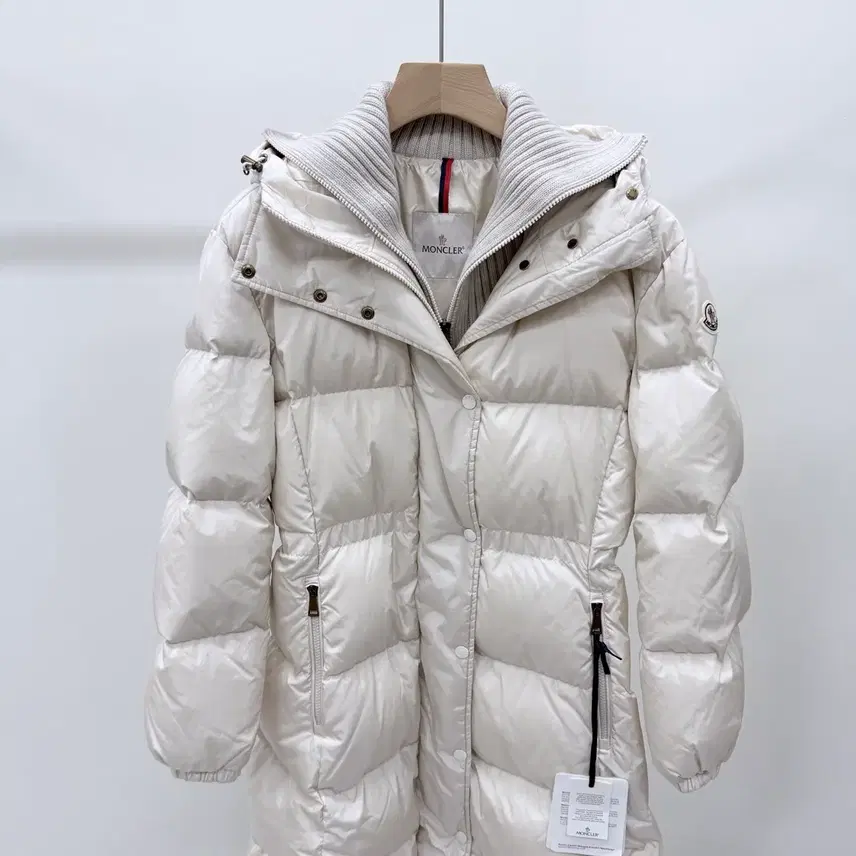 몽클레르 [S급/1] 26FW 몽클레어 샤머 여성 롱패딩 화이트 사진 2