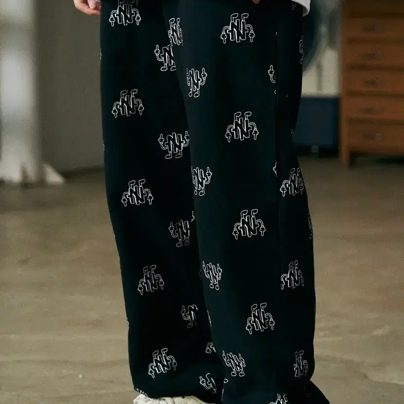 [NSTK] FTW Sweatpants cute 스웻팬츠