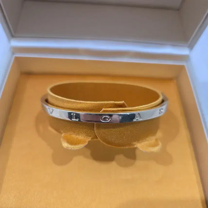 불가리 비제로원 옐로우골드 팔찌 s사이즈 사진 4