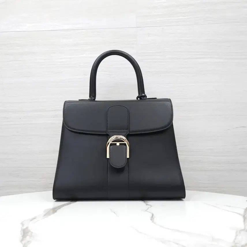델보 브리앙 MM 박스 카프스킨 블랙 금장 토트 숄더백 사진 1