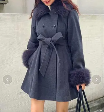 MAJESTIC LEGON 2way 인조 모피 칼라 플레어 코트