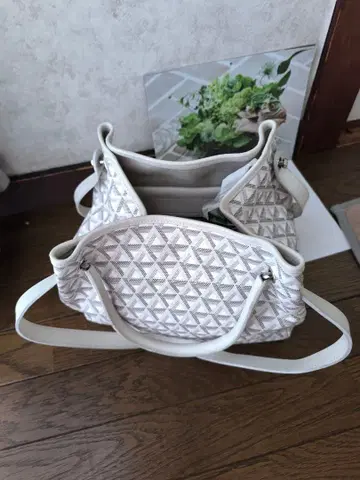 숄더 핸드백 화이트