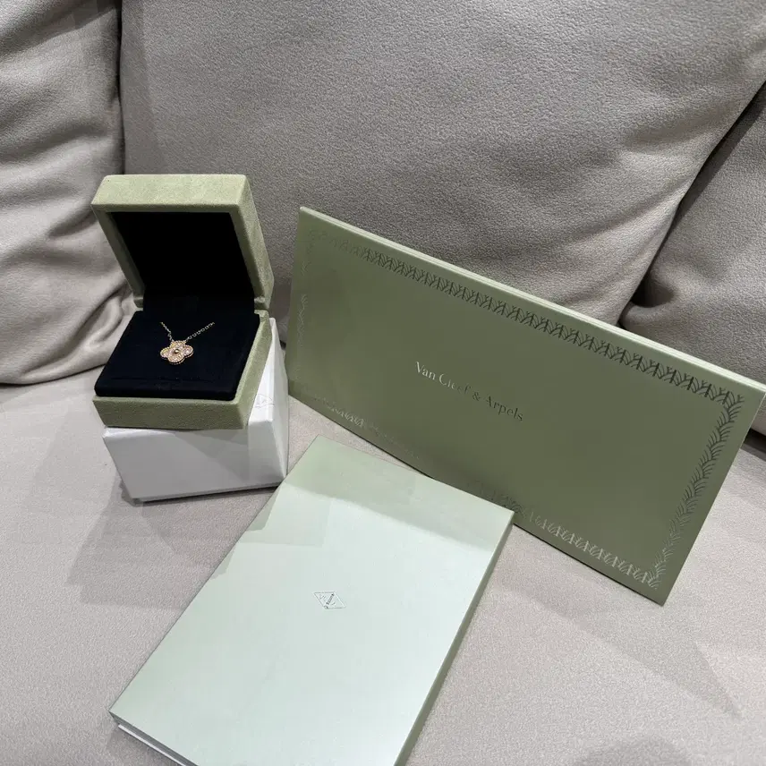 반클리프앤아펠 반클리프 아펠 다이아파베 알함브라 목걸이 사진 2