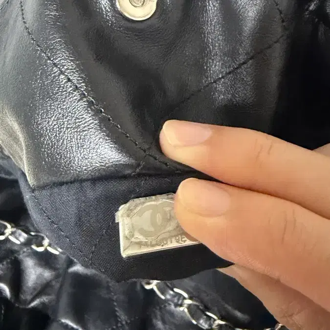 샤넬 샤넬22 은장 미디움 사진 7