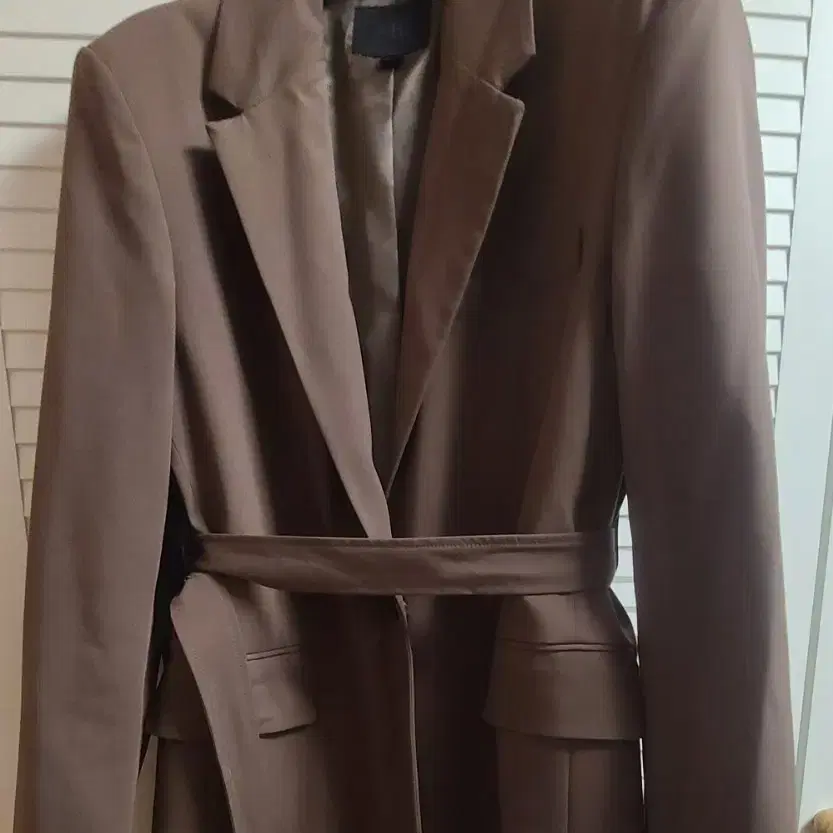 자라(ZARA) 벨티드 재킷과 와이드 팬츠 셋업