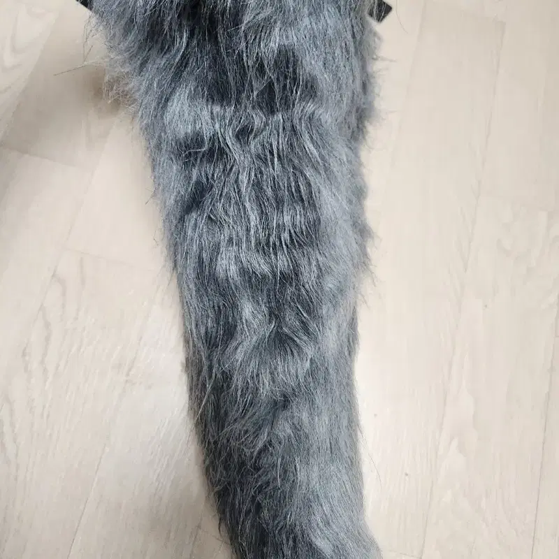 퍼슈트 꼬리