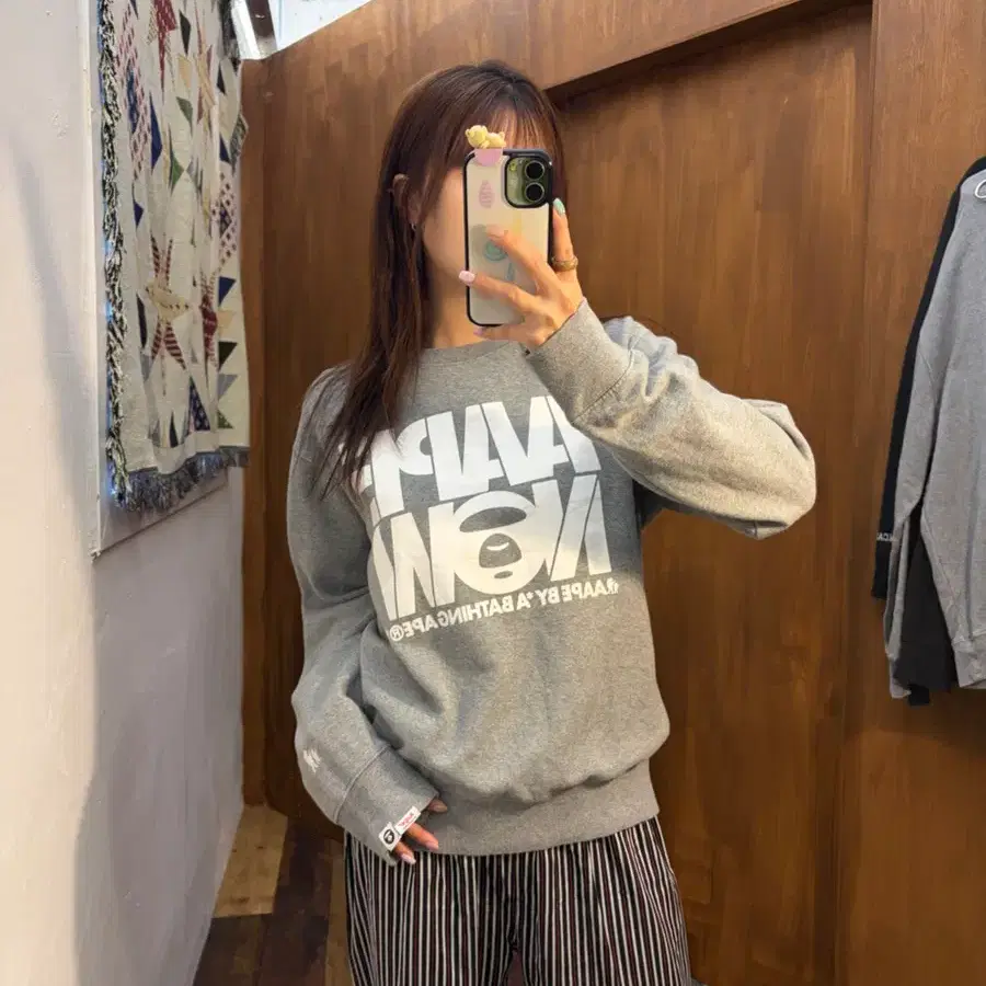 에이프 프린팅 맨투맨 h796