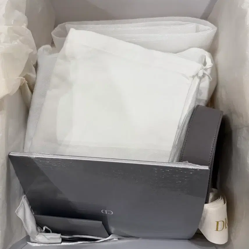 디올 레이디디올 백 스몰 아이언그레이(상태최상) 사진 3