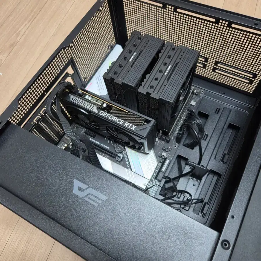 5700x 5060 16gb 512gb 데스크탑