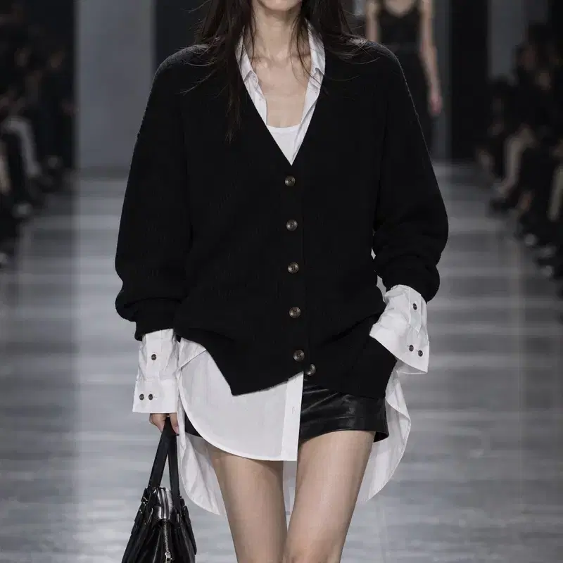 [alexanderwang.t] 알렉산더왕 배색 레이어드 버튼업 가디건