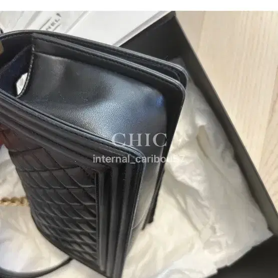샤넬 보이 램스킨 미디엄 금장 사진 3